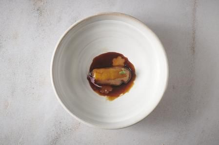 El rabito ibérico, anguila ahumada y jugo umami de chacinas ibéricas de Ignacio Caro Gómez