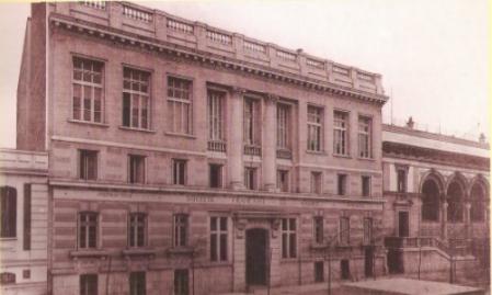 El liceo francés de Madrid que acogió refugiados