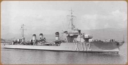 El barco de la armada francesa que trasladó a los refugiados de Caldetas