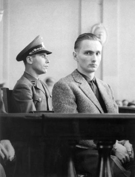 Pommerencke fue condenado a seis cadenas perpetuas