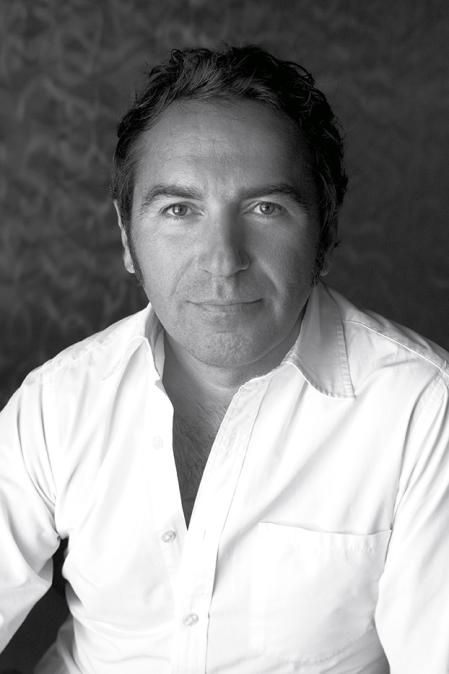 El serbio Sacha Lakic, ganador del prestigioso Compasso d'Oro, recibe el premio al mejor diseñador industrial