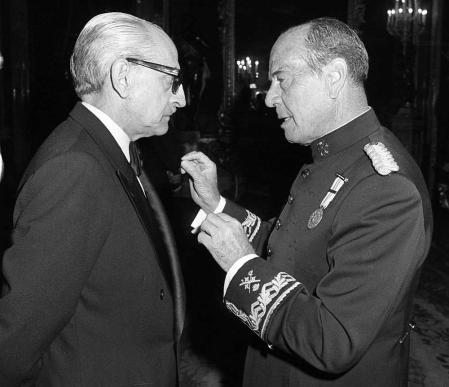 Manuel Gutiérrez Mellado con Federico Gómez de Salazar (dcha.) en una imagen de 1978.