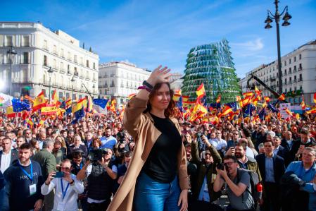 La presidenta de la comunidad de Madrid, Isabel Díaz Ayuso en la manifestación contra la Amnistía convocada este domingo en Madrid