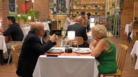Carmen y Manuel en 'First Dates'