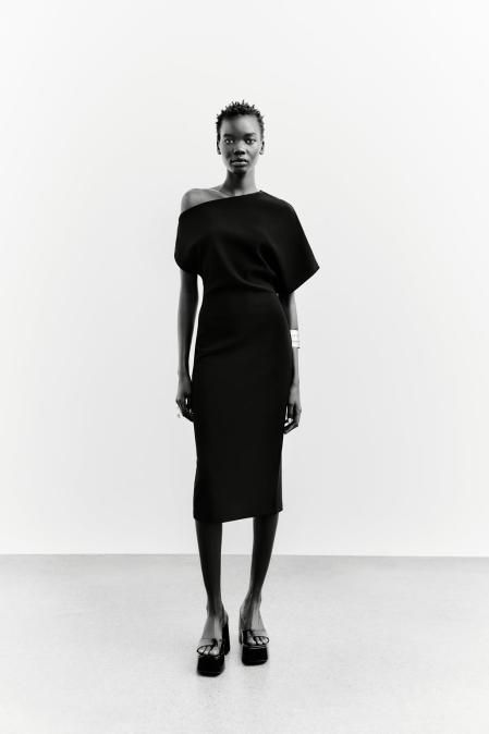 Vestido negro de Zara