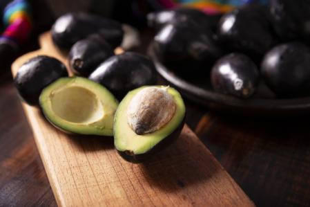 Se puede mezclar avocado con otros productos para hacer mascarilla