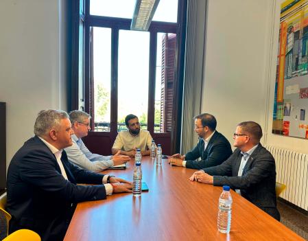 El alcalde de Sagunt Darío Moreno ha abordado hoy la situación de la planta junto con el CEO de Thyssenkrupp Galmed, Tiago Vieira, y varios altos directivos de la empresa alemana