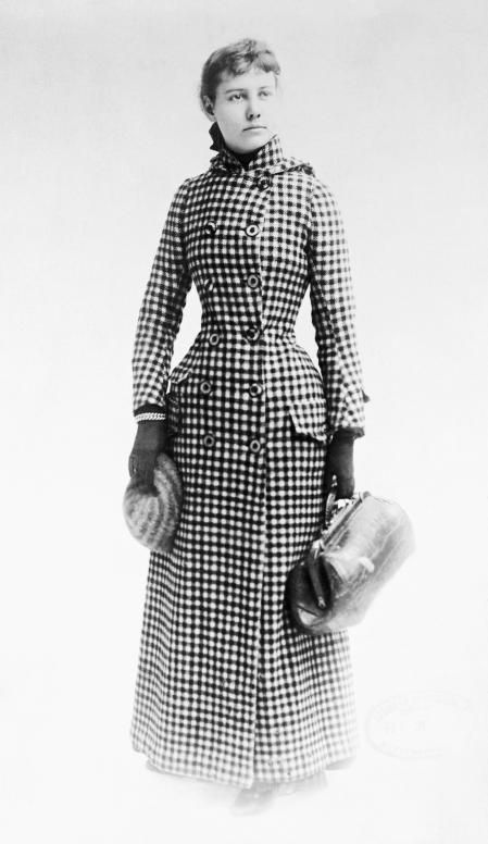 Nellie Bly fotografiada alrededor de 1890