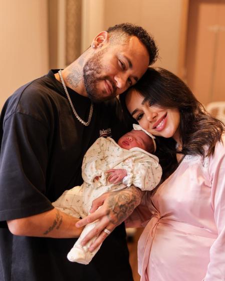 Neymar jr y Bruna Biancardi anuncian el nacimiento de su hija
