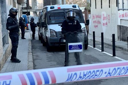 Dispositivo policial de los Mossos en Santa Coloma de Gramenet