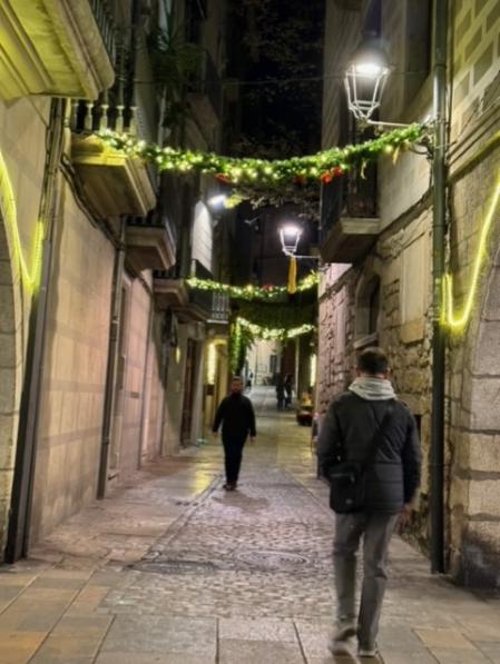 Ambiente navideño en Girona.