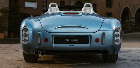 Modernidad y alma clásica se fusionan en este nuevo roadster retro.