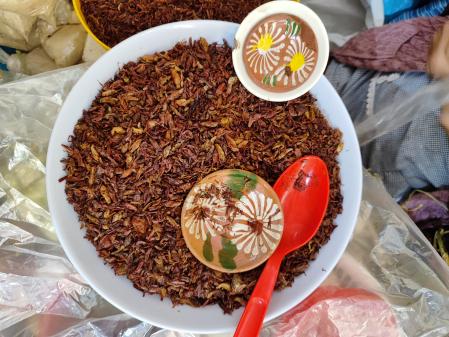 Chapulines en el mercado de la Merced de Jalatlaco