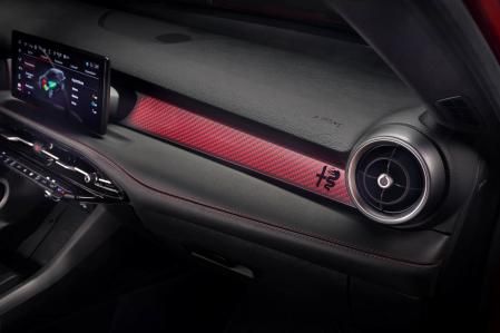 La deportividad del Tonale se combina con los detalles exclusivos del acabado Tributo Italiano&nbsp;