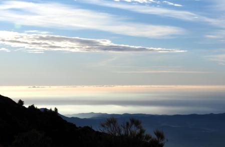 Vista de la niebla desde el Turó de l'Home.