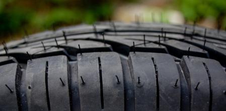 ¿Por qué los neumáticos tienen unos 