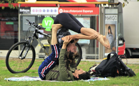 Contorsionismo en el  Parc Miró.