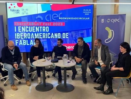 Una de las mesas redondas donde participó el profesor Jordi Ojeda