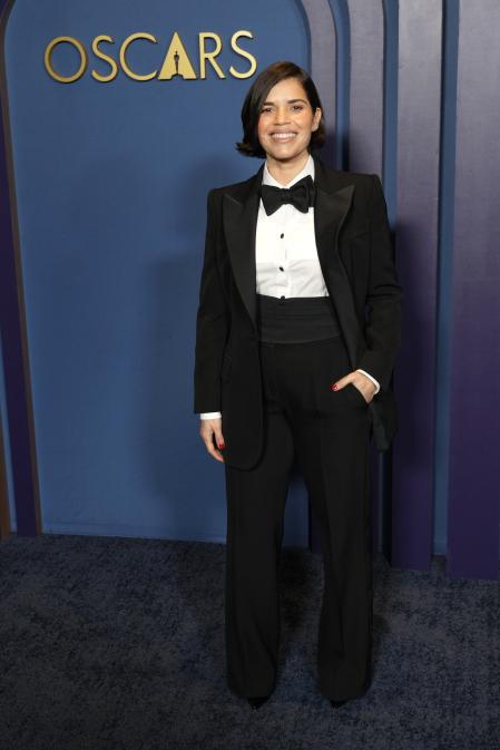 America Ferrera en la alfombra roja de los Governors Awards
