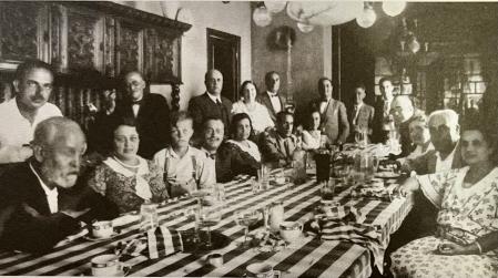 Banquete en la mansión de Pich i Pon en Sant Vicenç de Montalt, con Lerroux, el propio Pich i Pon y Luís Torner