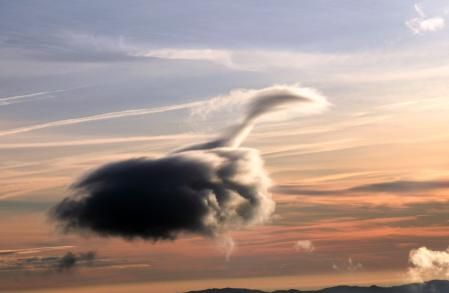 Espectáculo de nubes en el santuario del Far.