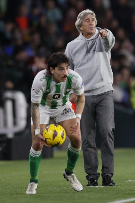 Héctor Bellerín en un partido del Betis