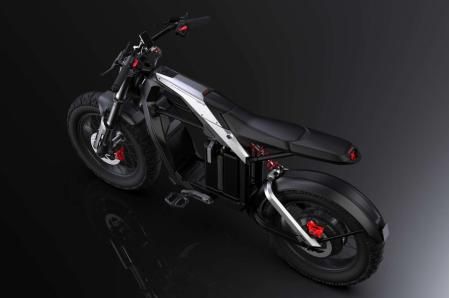 Olvídate de la ciudad con este ciclomotor eléctrico para disfrutar de vibrantes rutas offroad.