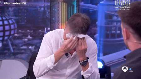 Pablo Motos quitándose el sudor tras volver de publicidad