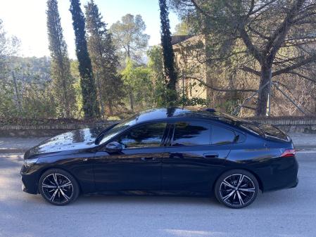 Más grande y ancho que el modelo anterior, y con tres metros de distancia entre ejes&nbsp;