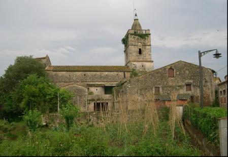 Iglesia parroquial de Esponellà, en la comarca del Pla de l'Estany (Girona)  .