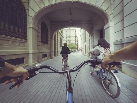 La bicicleta es para muchos un elemento lúdico durante las vacaciones&nbsp;