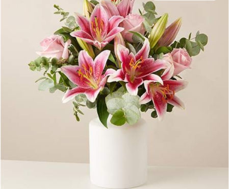 Ramo de rosas y lírios