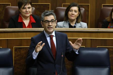 El ministro de Presidencia, Justicia y Relaciones con las Cortes, Félix Bolaños, durante la sesión de control del Gobierno