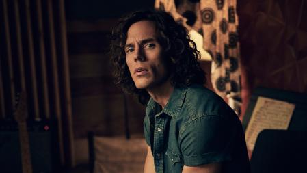 Sam Claflin, que será protagonista y productor ejecutivo, estuvo nominado al Globo de Oro por su trabajo en 'Todos quieren a Daisy Jones' de Prime Video.