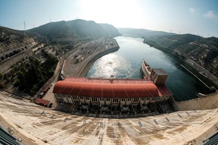 Mequinenza ha sido el escenario de la Jornada de Divulgación del Plan de Emergencia de la presa de Mequinenza y los diques de Caspe y Los Moros, un evento que forma parte de proceso de implantación de un proyecto que ha supuesto una mejora cualitativa en la infraestructura de seguridad de las presas.