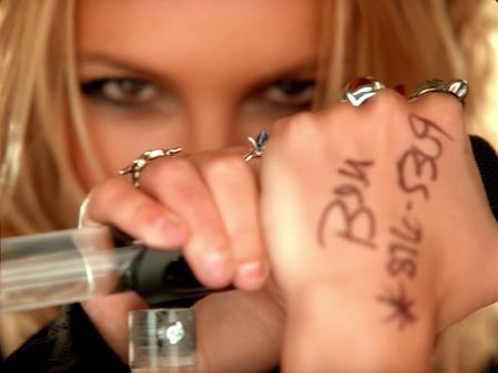 Fragmento del videoclip de Britney 'I Love Rock & Roll'