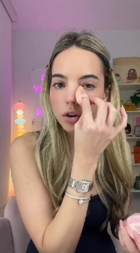 Una joven tiktoker narra el extraño episodio que vivió con una vendedora