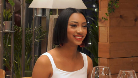 Laila en 'First Dates'.