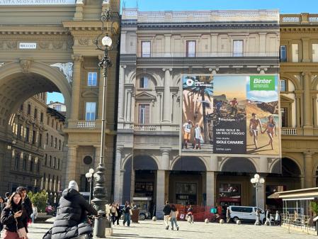 Schmidt criticó esta semana un anuncio de las islas Canarias en una céntrica plaza de Florencia