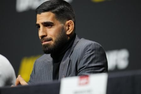 Ilia Topuria en la rueda de prensa antes del combate disputado este pasado fin de semana en California