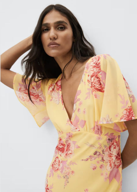 Vestido amarillo con estampado floral