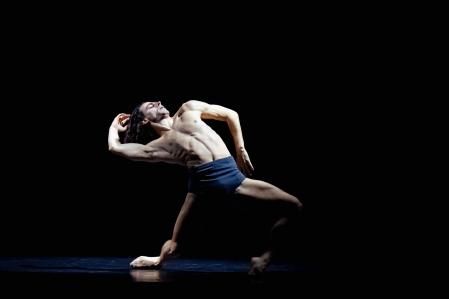 El bailarín gallego Óscar Comesaña Salgueiro interpreta al fauno en 'Faun' también el día 1 de marzo