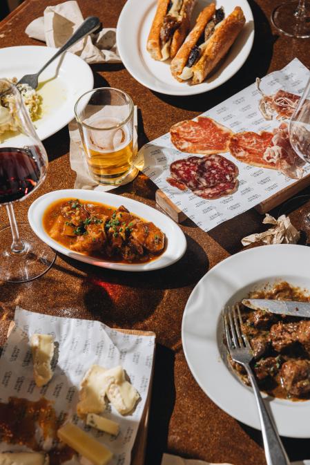 Platillos y guisos en Colmado Wilmot