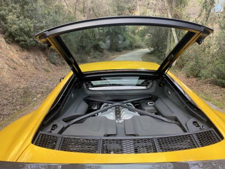 El motor V10 es un portento de garra y empuje en cualquier situación&nbsp;