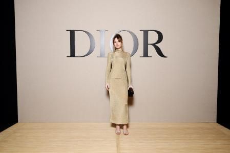 La actriz Stella del Carmen Banderas-Griffith pone el acento español entre los invitados al desfile de Dior