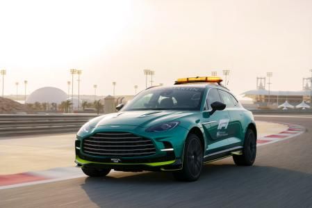 El Aston Martin DBX707 se usa como coche medicalizado de la Fórmula 1