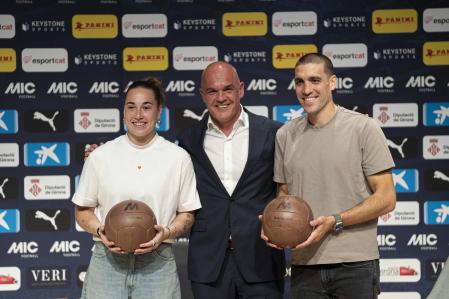 Presentación del torneo MIC de fútbol con la presencia de Oriol Romeu y Cata Coll como padrinos