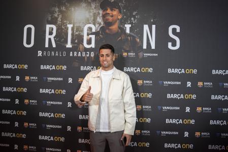 João Cancelo en el documental dedicado a los orígenes de Ronald Araújo