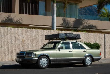 Es un ejemplar fabricado en 1987 del vehículo diseñado por Bruno Sacco y presentado en el Salón de Frankfurt de 1979.