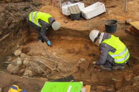 Una bomba cayó sobre la fosa número tres en plena Segunda Guerra Mundial